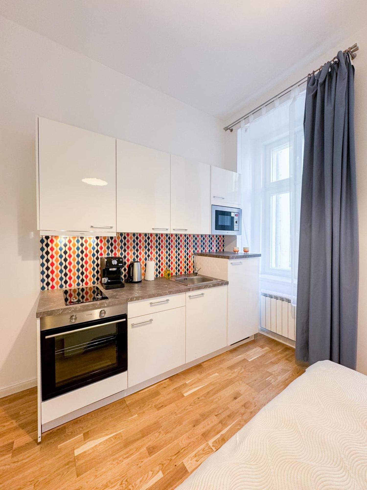 Turnkey I Wenceslas Square Apartments Prague Luaran gambar
