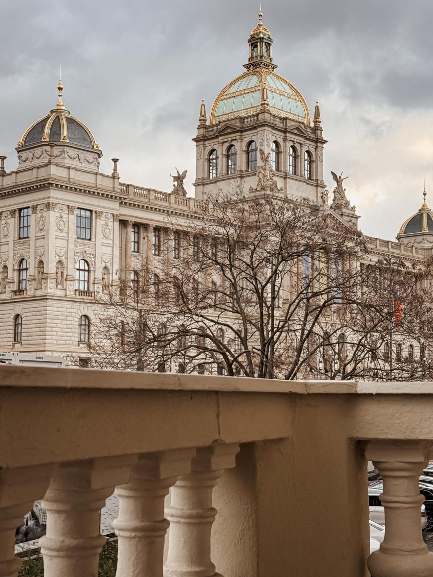 Turnkey I Wenceslas Square Apartments Prague Luaran gambar